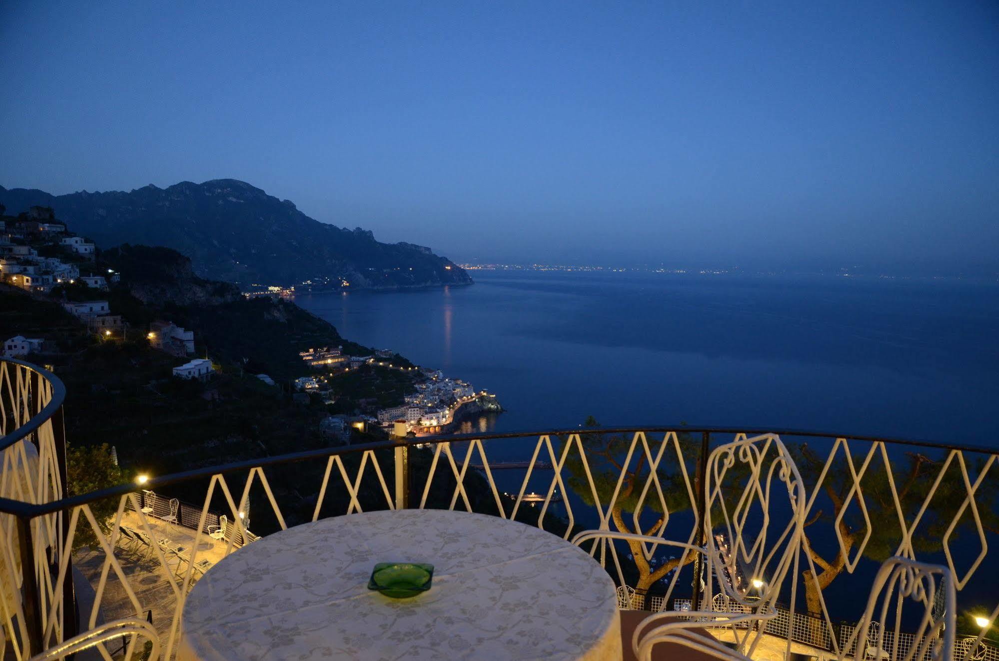 Grand Hotel Excelsior Amalfi Exterior photo